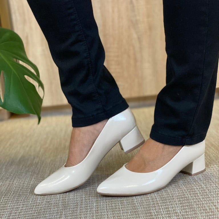 Sapatos Pumps Taya pumps | Offwhite lakk