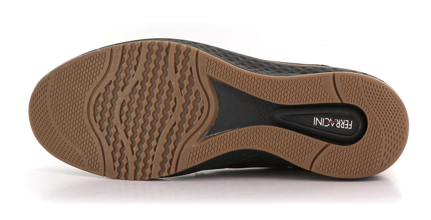 Play shoes brown