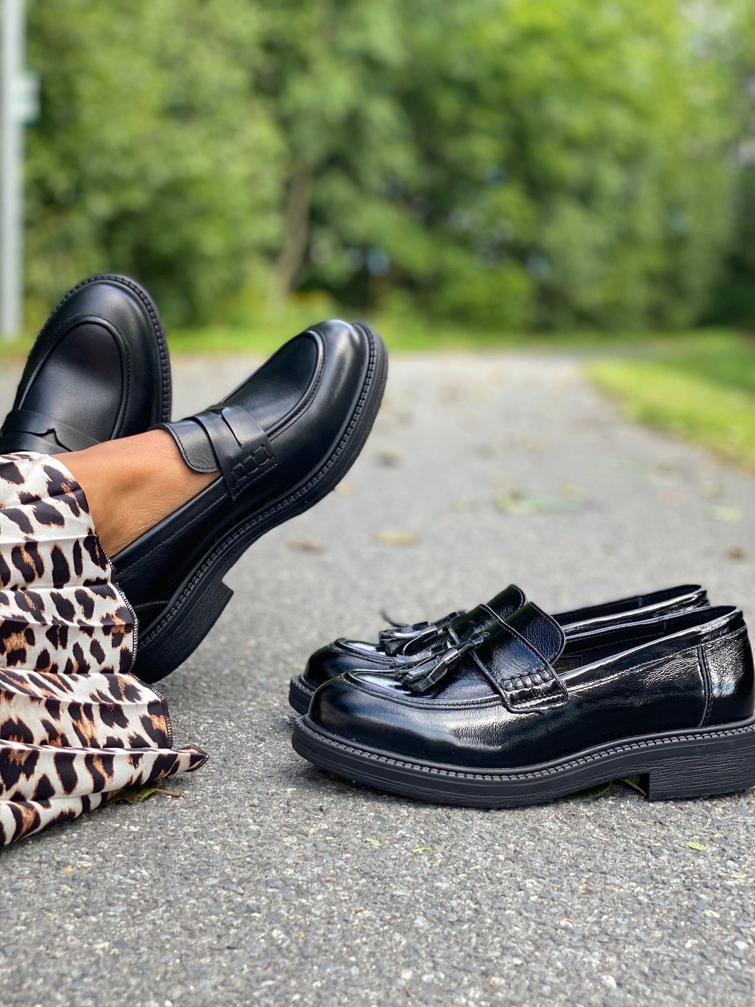 Flat shoes & moccasins
