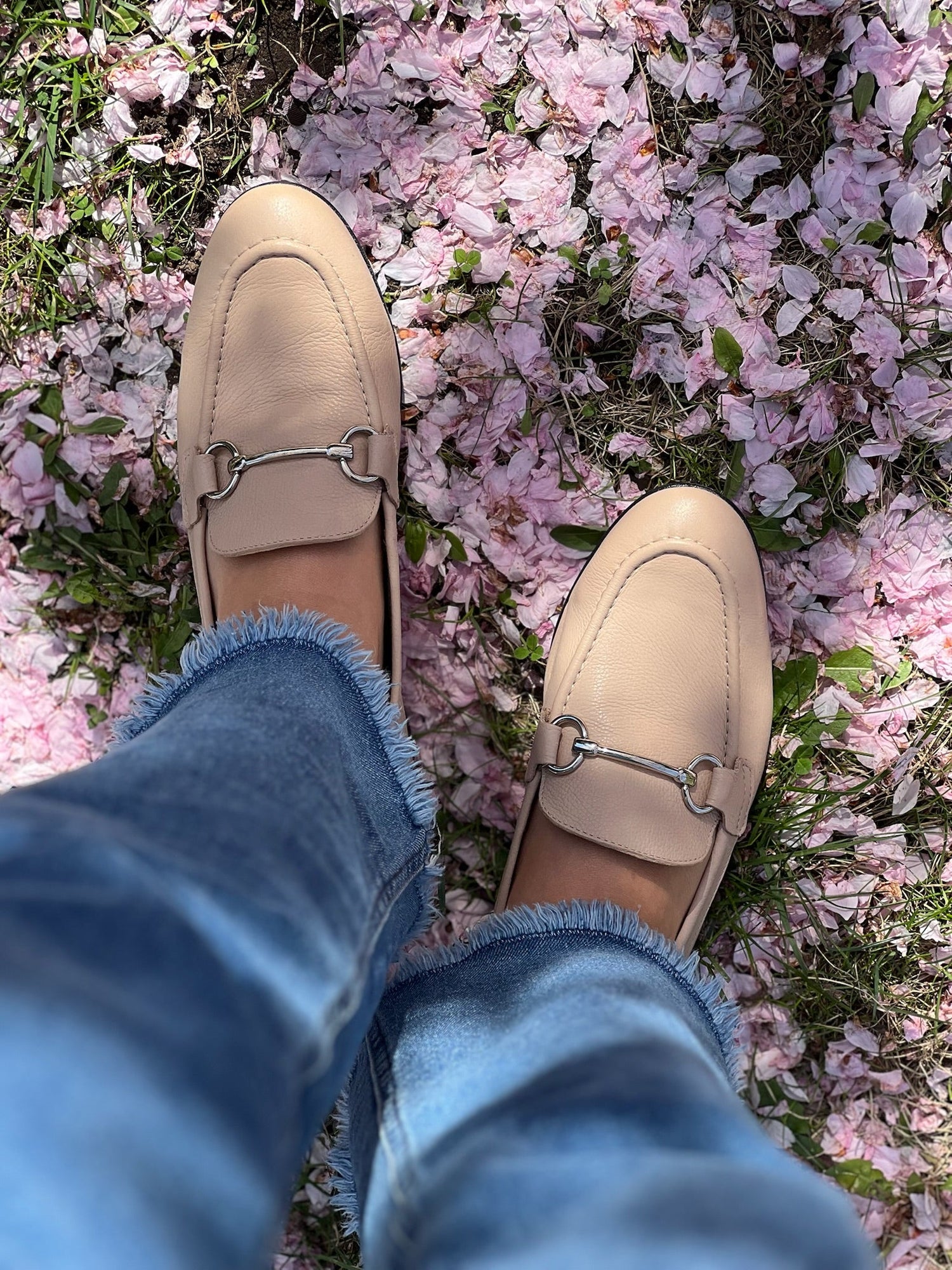 Flat shoes & moccasins