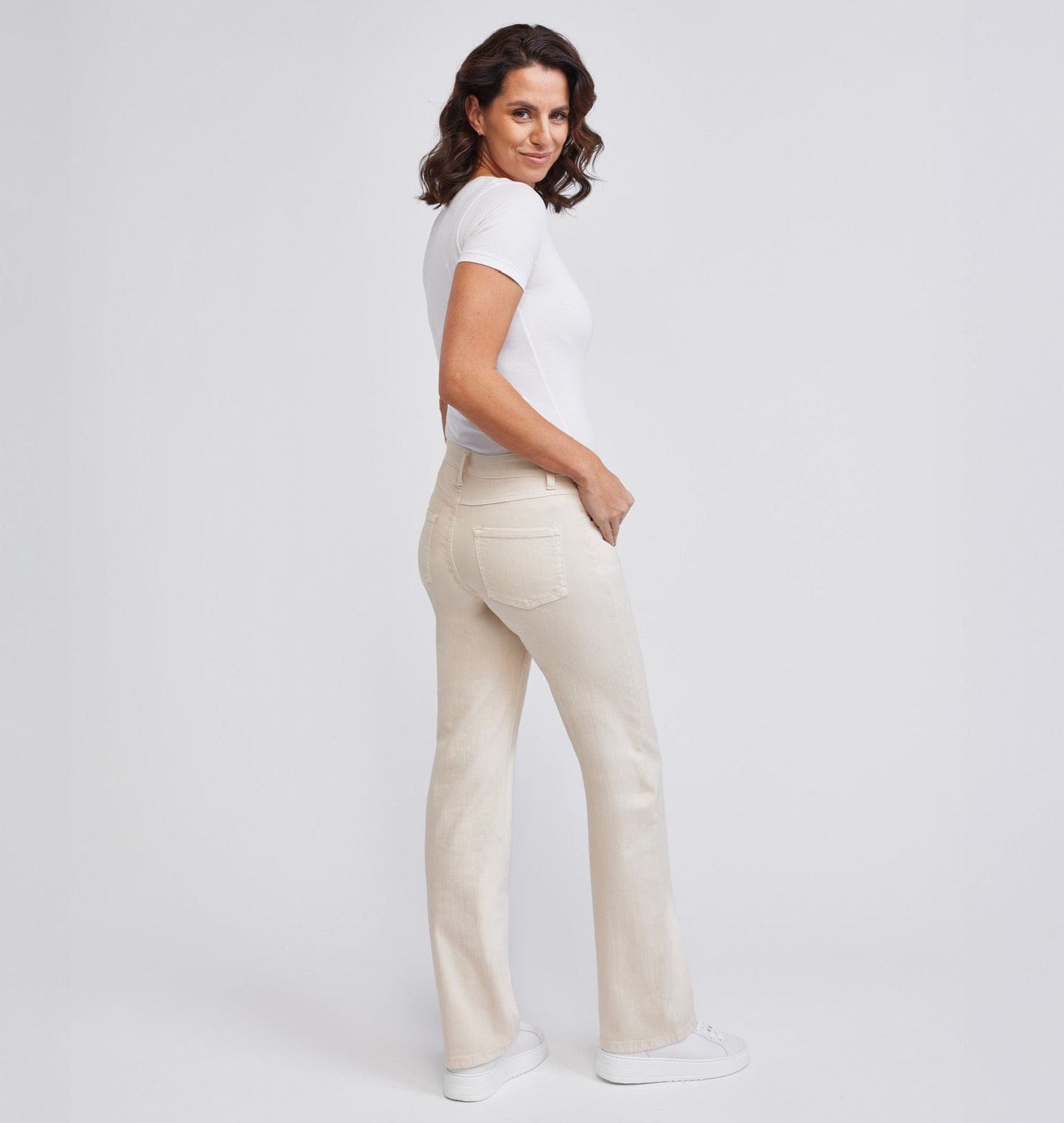 Relaxed Straight Beige