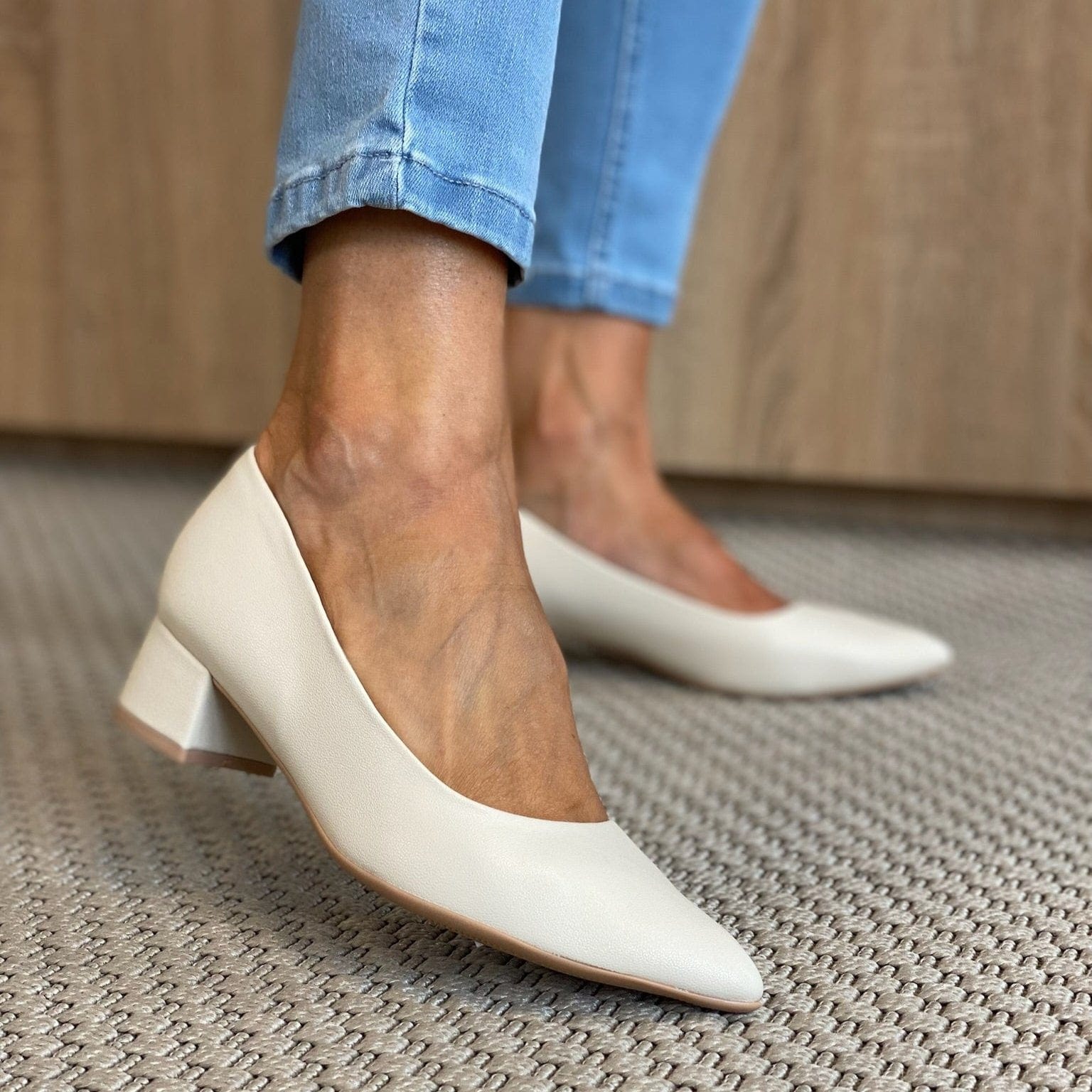 Sapatos Pumps Taya pumps Offwhite