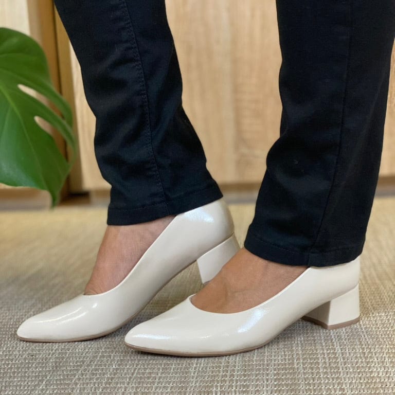Sapatos Pumps Taya pumps | Offwhite lakk