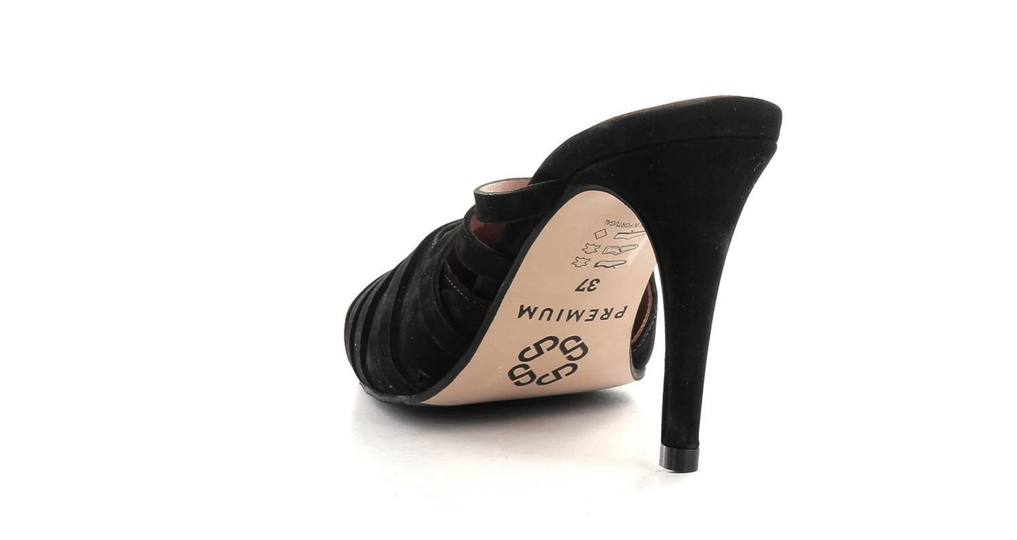 Cynthia pumps